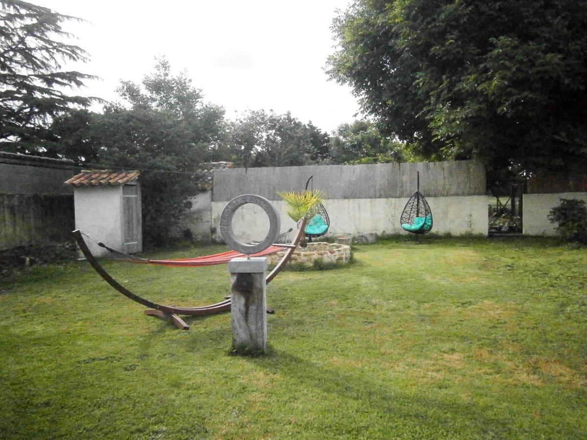 Le Charhido Bed and Breakfast Saint-Fort-sur-Gironde Eksteriør billede