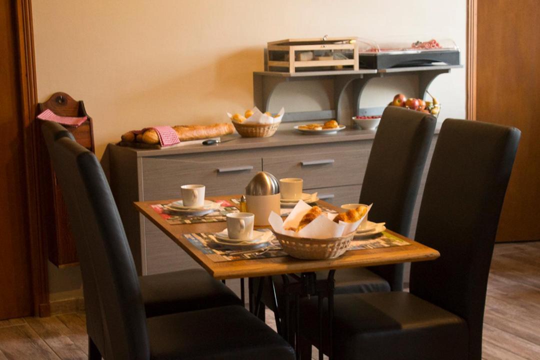 Le Charhido Bed and Breakfast Saint-Fort-sur-Gironde Eksteriør billede