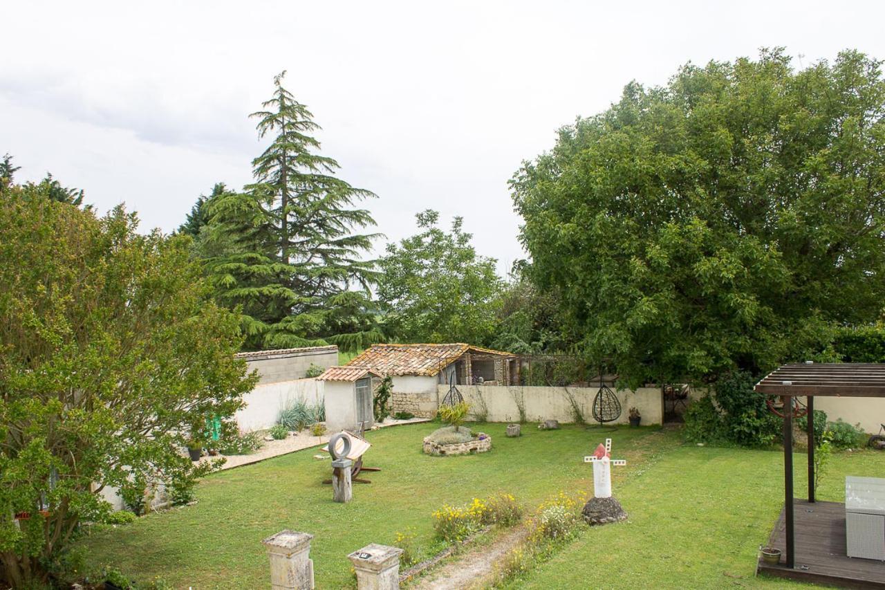 Le Charhido Bed and Breakfast Saint-Fort-sur-Gironde Eksteriør billede